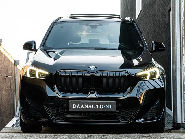 BMW X1 sDrive18i M Sport Pano HK 360Camera Keyless