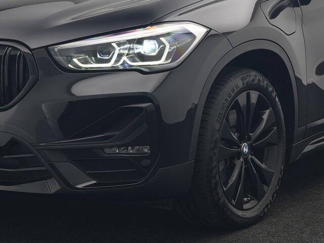 BMW X1 xDrive25e Sportline Plug In Hybrid 221pk Dealer O.H PHEV | Panodak | Camera | Sportstoelen Verwarmd | Sfeerverlichting | Cruise Control | Navigatie | DAB |