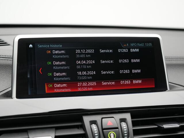 BMW X1 xDrive25e Sportline Plug In Hybrid 221pk Dealer O.H PHEV | Panodak | Camera | Sportstoelen Verwarmd | Sfeerverlichting | Cruise Control | Navigatie | DAB |