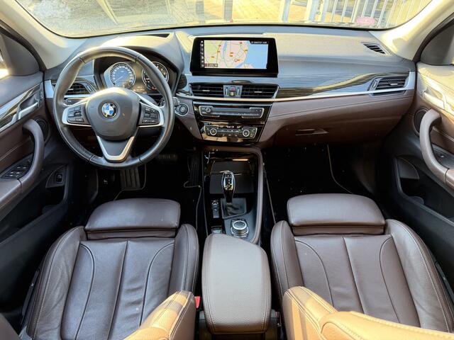 BMW X1 sDrive20i Sport Line Aut Camera | Stoelverw. | HUD |