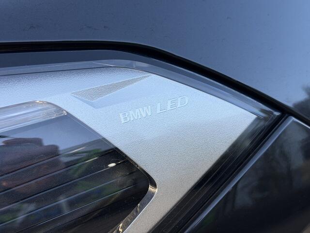 BMW X1 sDrive20i Sport Line Aut Camera | Stoelverw. | HUD |