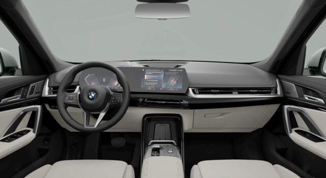 BMW X1 sDrive18i xLine | Harman Kardon | Head Up | Stuurverwarming