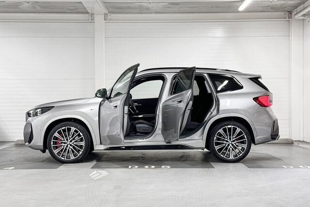 BMW X1 sDrive20i | M-Sport Pro | Travel Pack | Innovation Pack | Comfort Pack | Driving Assistant Plus | Harman/Kardon | Panoramadak | Comfort Access | Trekhaak | Selections