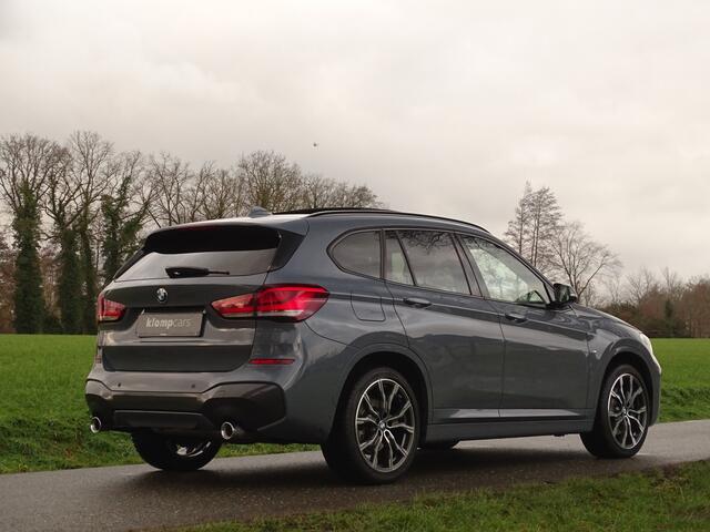 BMW X1 xDrive25i M-Sport | H+K | HUD | Pano | Trkhk | NAV-Pro | 19inch | Full Options!