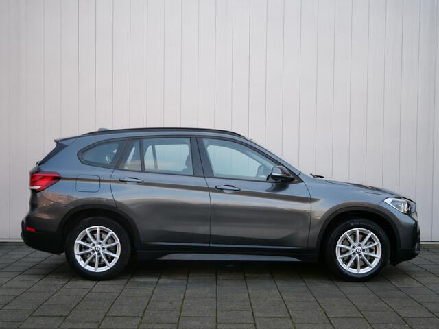 BMW X1 xDrive25e eDrive Edition 220 Pk Automaat Navigatie / Leer / DAB / Camera / Stoelverwarming