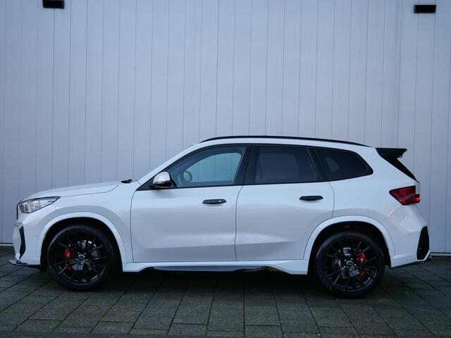 BMW X1 sDrive18i 136 PK M-Sport Automaat Navi / DAB / Apple Carplay / Camera / Pano-dak / Trekhaak