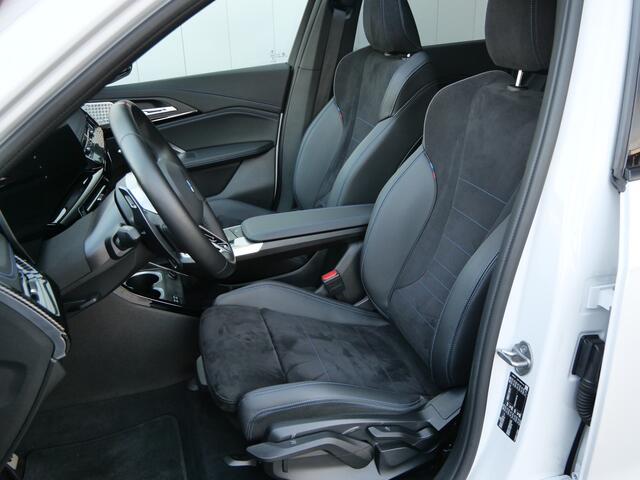 BMW X1 sDrive18i 136 PK M-Sport Automaat Navi / DAB / Apple Carplay / Camera / Pano-dak / Trekhaak