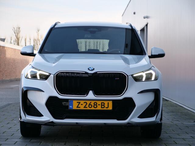 BMW X1 sDrive18i 136 PK M-Sport Automaat Navi / DAB / Apple Carplay / Camera / Pano-dak / Trekhaak