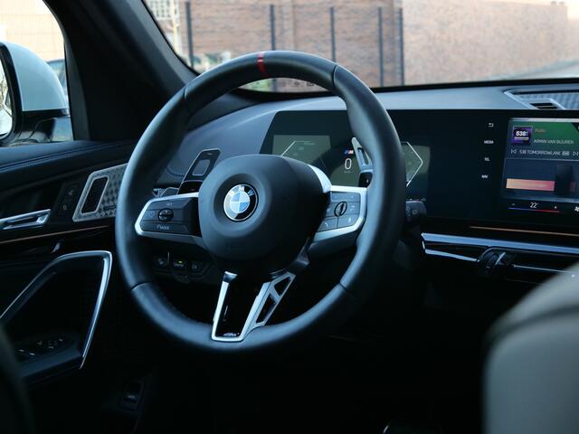 BMW X1 sDrive18i 136 PK M-Sport Automaat Navi / DAB / Apple Carplay / Camera / Pano-dak / Trekhaak