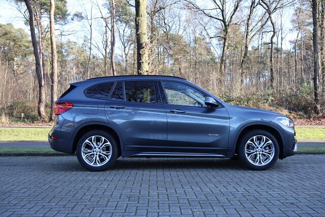 BMW X1 sDrive18i Sportline | Aut | Navi | LED | Stoelverwarming | Clima | Sportstoelen | Sportstuur | Etc.