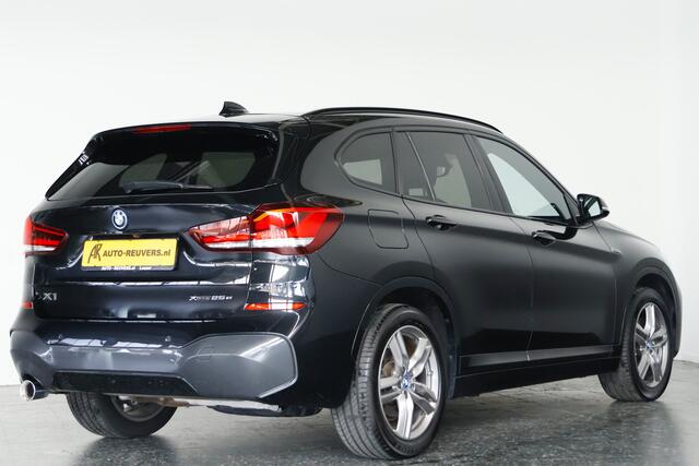 BMW X1 xDrive25e M-Sport / Opendak / LED / HUD / Navi / Cam