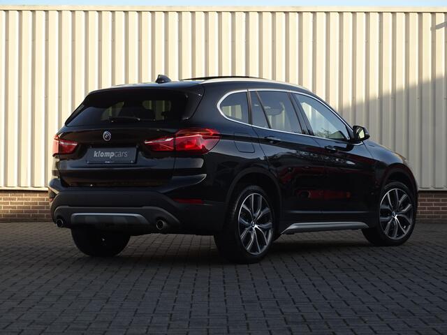 BMW X1 sDrive20i X-Line | FullOption! | Pano | Trekhk | Carplay | M-sportSt. | Stverw | Harman Kardon