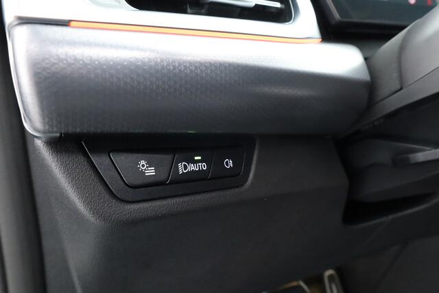 BMW X1 xDrive30e M Sport | Pano | Elek. trekhaak | HUD | Keyless | 360cam | Stoel- Stuurverw. | H&K