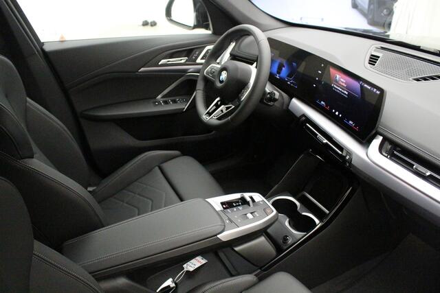 BMW X1 sDrive18i M-Sport | 19" | Harman Kardon |