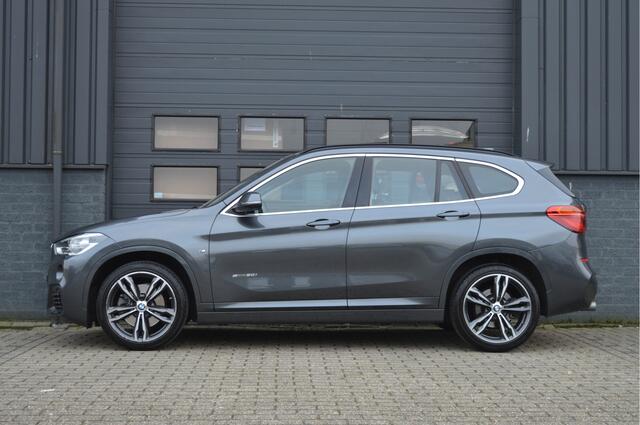 BMW X1 sDrive20i High Executive | M-PAKKET | PANO | ACC | HUD | CAMERA |