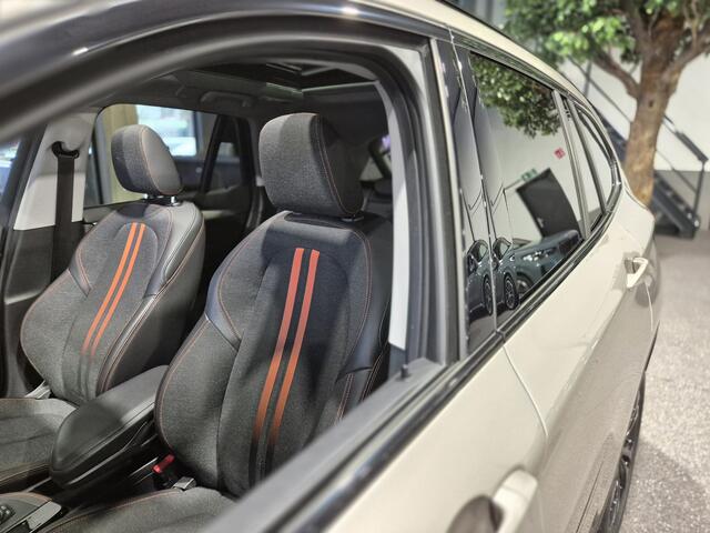 BMW X1 xDrive25e Executive Sportline | Panorama | Trekhaak | Carplay | Stoelverwarming