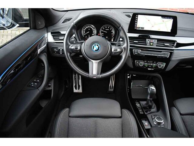 BMW X1 xDrive25e M-Sport Shadowline El-Klep 18inch Stoelverw