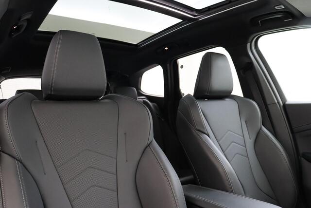 BMW X1 xDrive 25e -M SPORT|PANO.DAK|360°CAM|HEAD-UP DISP.|MEMORY SEATS|ADAP.CRUISE|TRAVEL|VEGANZA