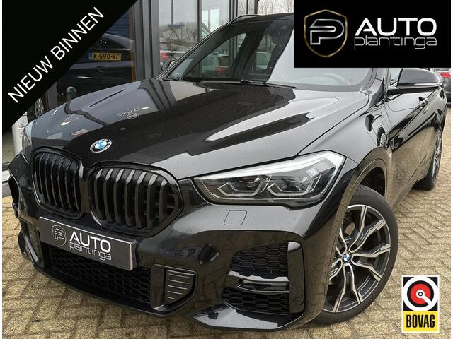 BMW X1 xDrive25e | PANO | 19" | HUD | H&K | 1ste Eigenaar | LED | FULL OPTION! | Dealer Onderhouden!