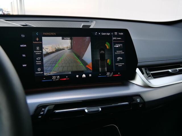 BMW X1 xDrive25e M Sport pakket Pro 245 Pk Automaat Schuifdak / Winterpakket / Harman Kardon