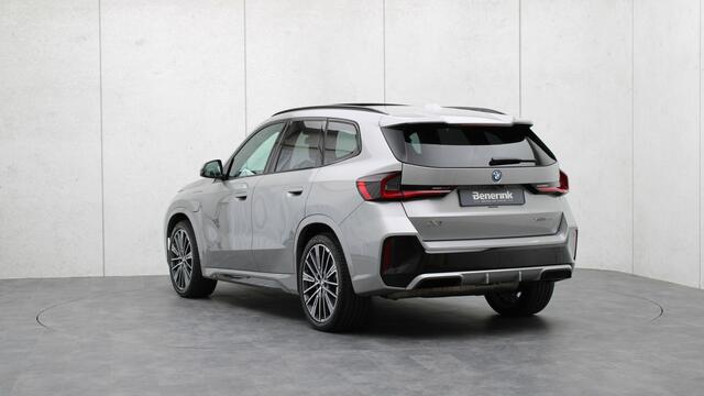 BMW X1 xDrive30e M-Sport Pro | Massage | Harman/Kardon | Panoramadak | Head-up | Trekhaak