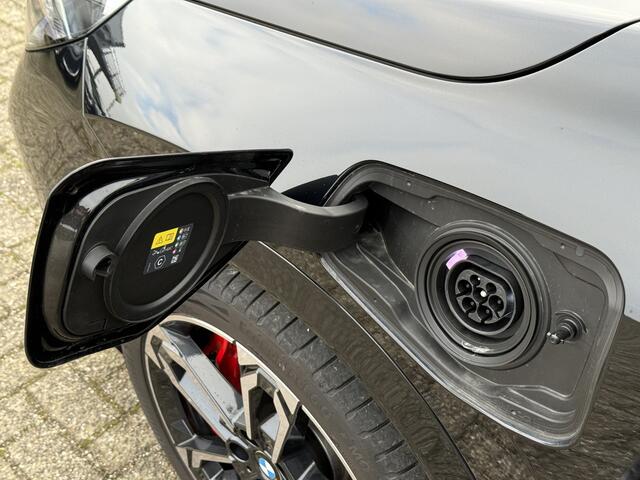 BMW X1 xDrive25e | M-Sport Pro | Panorama | Stuur + Stoelverw. | Camera | Comfort Access | Elek. Trekhaak