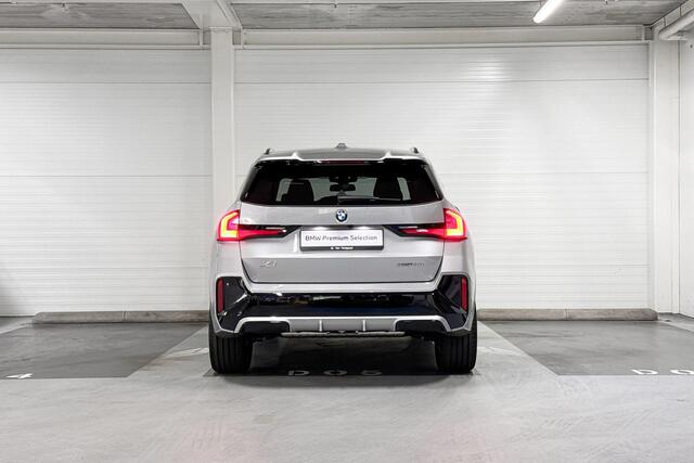 BMW X1 sDrive20i | M-Sport Pro | Travel Pack | Innovation Pack | Comfort Pack | Driving Assistant Plus | Harman/Kardon | Panoramadak | Comfort Access | Trekhaak