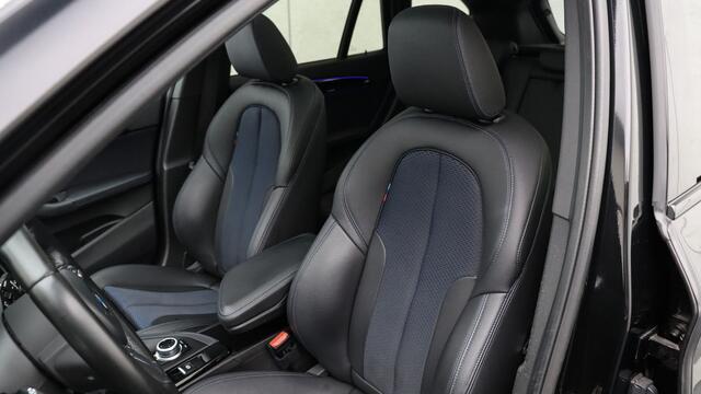 BMW X1 sDrive18i High Executive M-Sport | Head-up | Panoramadak | Trekhaak | Driving Assistant Plus