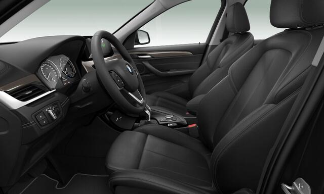 BMW X1 sDrive20i xLine - Head-Up - Hifi - Navi Plus - Sportstoelen