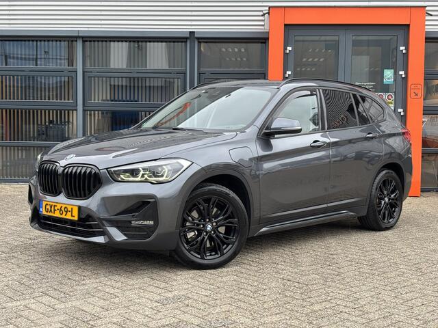 BMW X1 xDrive25e Business Edition Plus / PHEV / Winterset op velg / Camera / Navi / Trekhaak Afneembaar /