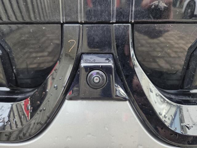 BMW X1 xDrive25e M Sport Shadow Line 19"/Panoramadak/Trekhaak/Leder/Keyless/360 camera/Adaptieve cruise/Head-up/Dodehoek/Elektrisch klep