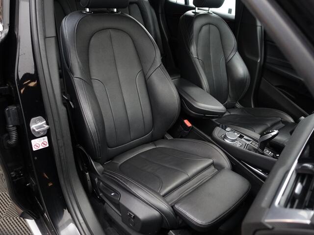 BMW X1 sDrive20i High Executive Aut- NAP 130dkm, Dealer Onderhouden, Head Up, Leder Interieur, Sfeerverlichting, Xenon Led