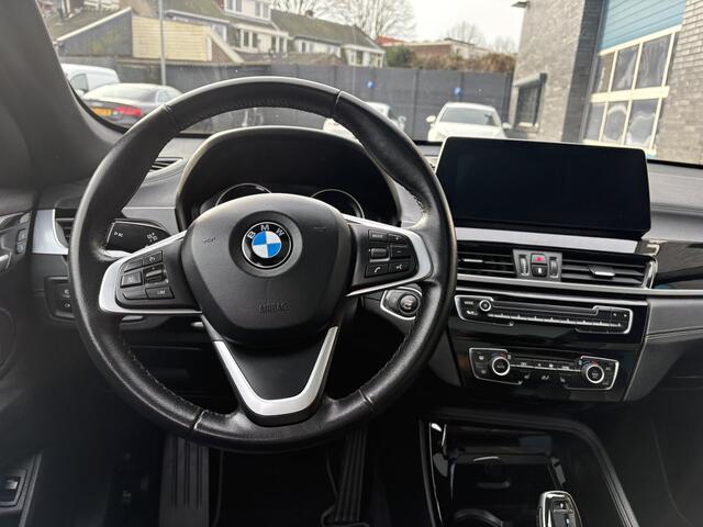 BMW X1 sDrive20i Business Edition Plus, pano, leder, navi, head-up