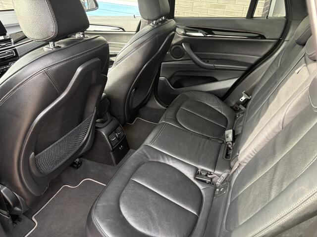 BMW X1 sDrive20i Business Edition Plus, pano, leder, navi, head-up