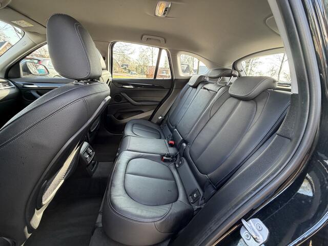 BMW X1 sDrive20i Corporate Lease High Executive Automaat/Leder/Stoelverwarming