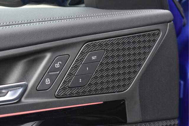 BMW X1 sDrive18i M-sport Nieuwe type! Elek. trekhaak/achterklep, Memory, Camera, 20 inch, Stoel/stuurverwarming, Carplay