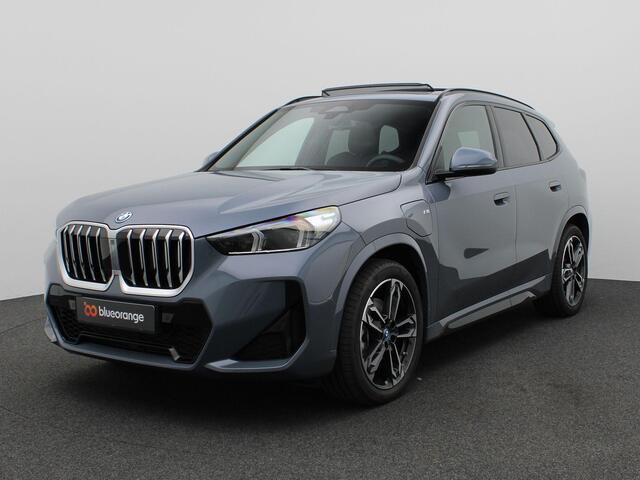 BMW X1 xDrive25e 245PK Aut. M-Sport, Pano-Schuifdak, Keyless, Digital Key, Stoelverwarming, LED verlichting, Trekhaak, 19" LM Velgen