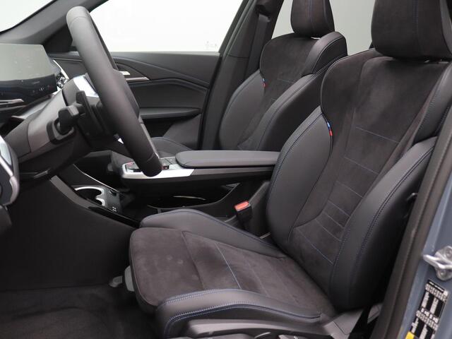 BMW X1 xDrive25e 245PK Aut. M-Sport, Pano-Schuifdak, Keyless, Digital Key, Stoelverwarming, LED verlichting, Trekhaak, 19" LM Velgen