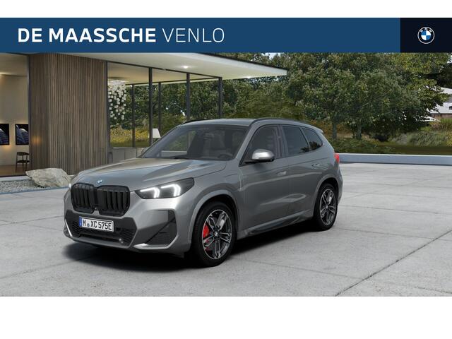 BMW X1 xDrive25e High Executive M Sport Automaat / Panoramadak / Trekhaak / Sportstoelen / Head-Up / M Adaptief onderstel / Parking Assistant Plus / Stuurverwarming