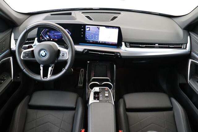 BMW X1 xDrive25e -M SPORT|PANO.DAK|360°CAM|HEAD-UP DISP.|MEMORY SEATS|ADAP.CRUISE|TRAVEL|INDIVIDUAL|VEGANZA