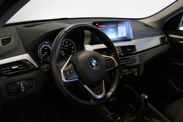 BMW X1 sDrive18d Business Edition 2.0L150PK | NL-AUTO+N.A.P! | CAMERA | E-KLEP | CLIMA | DAB-RADIO | NAVIGATIE | CRUISE |