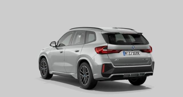 BMW X1 xDrive25e M Sport - Driving Assistant plus - Harman Kardon - Premium Pack - Sportstoelen - Elektrisch verwarmde voorstoelen -