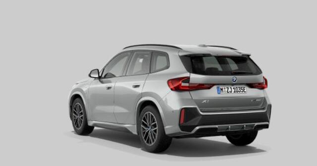 BMW X1 xDrive25e M Sport - Driving Assistant plus - Premium Pack - Sportstoelen - Elektrisch verwarmde voorstoelen -