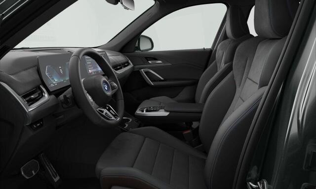 BMW X1 xDrive25e M Sport - Driving Assistant plus - Premium Pack - Sportstoelen - Elektrisch verwarmde voorstoelen -