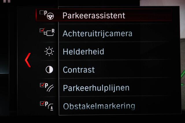 BMW X1 sDrive18i M-Sport High Executive | PANORAMADAK | DAB | CAMERA | 18"