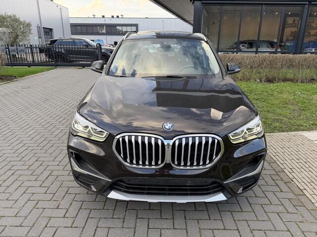 BMW X1 xDrive25e X Line Pano, Camera, LED