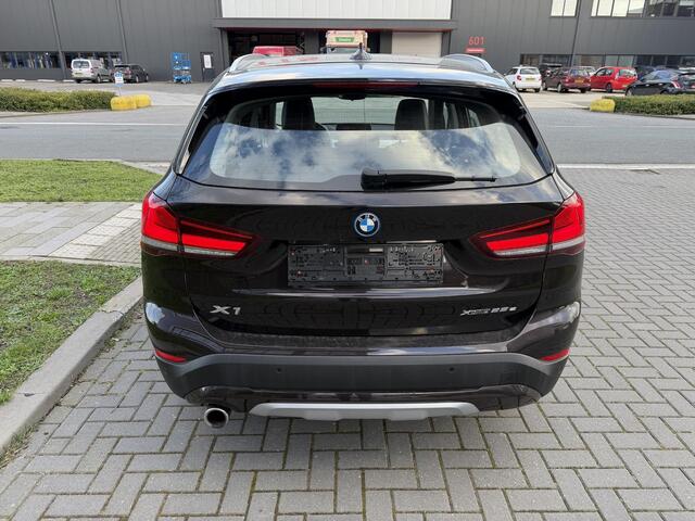 BMW X1 xDrive25e X Line Pano, Camera, LED