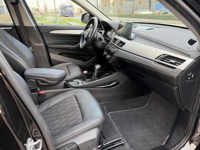 BMW X1 xDrive25e X Line Pano, Camera, LED