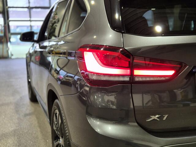 BMW X1 xDrive25e Executive Sportline | Camera | Trekhaak | Carplay | Stoelverwarming