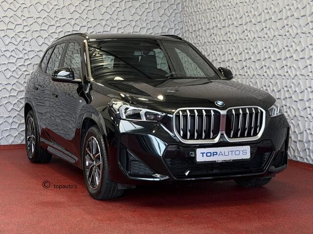 BMW X1 SDRIVE M-SPORT SHADOW LINE NAVI LED ELEK.KLEP CRUISE LEER/ALCANTARA CAMERA M-SPORT INTERIEUR / EXTERIEUR ? Top Auto's. Al 30 Jaar uw Bmw Specialist in , BMW M / M Sport / PHEV / HEV / Hybrid / Mhev / 25e / 30e / xDrive25e // xDrive30e / sDrive18i / sDriv
